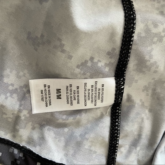 Black and Gray Camouflage Print Scoop-Neck Tank Top Blouse - Picture 6 of 6